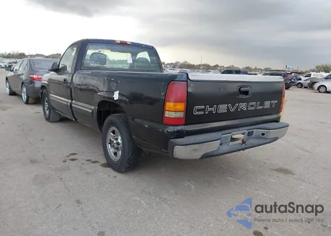 2000 Chevrolet Silverado 1500 z USA, uszkodzony, nr VIN 1GCEC14W8YE235570